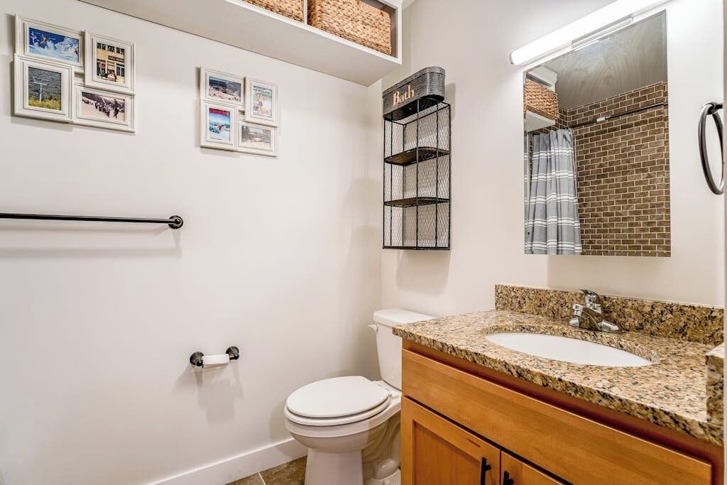 Photo of Bathroom in Warren