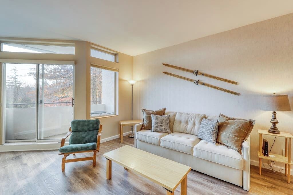 Photo of Livingroom in Warren