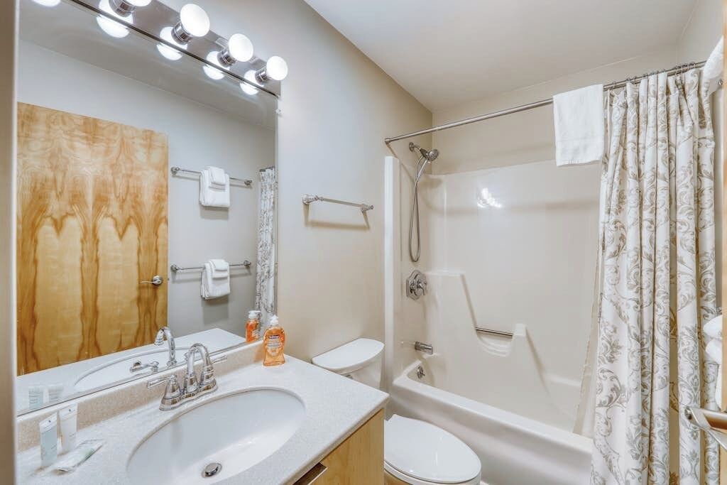 Photo of Bathroom in Warren