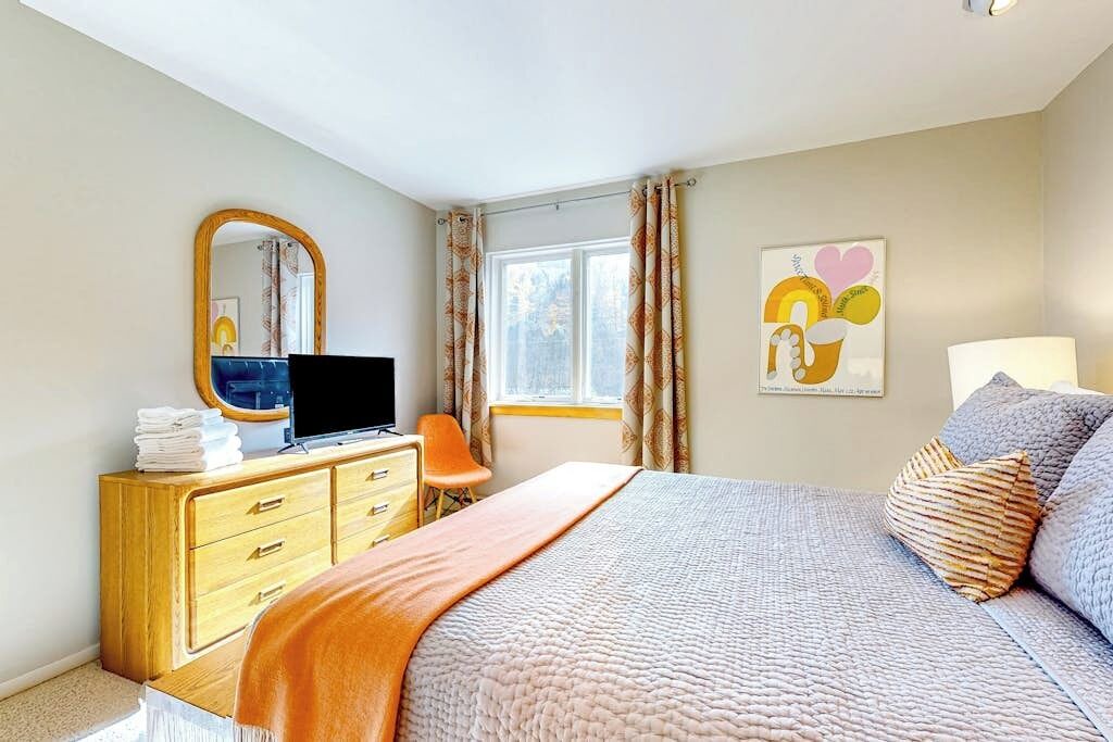 Photo of Bedroom in Warren