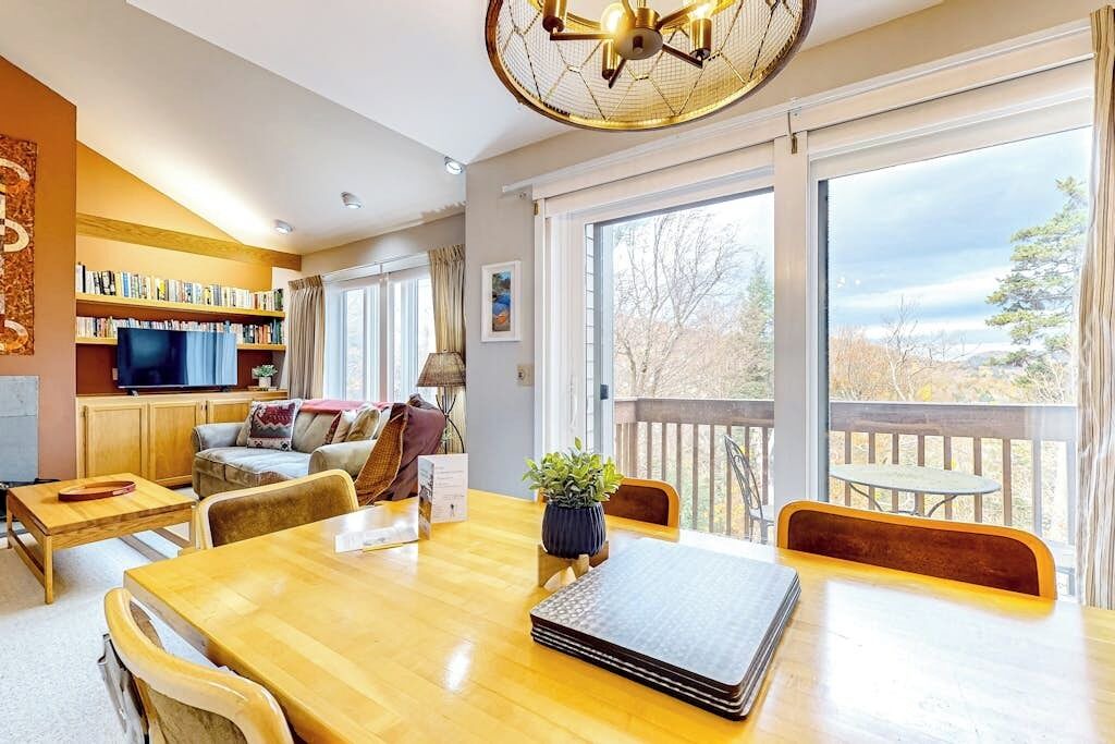 Photo of Livingroom in Warren