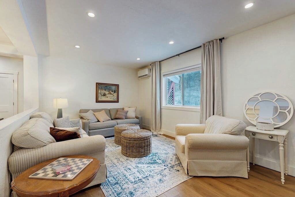 Photo of Livingroom in Waitsfield