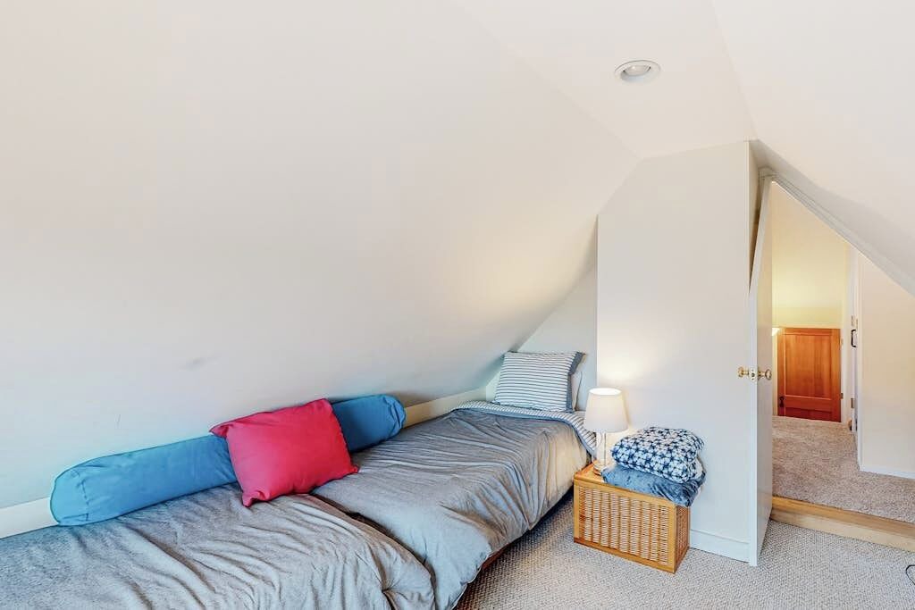 Photo of Bedroom in Warren