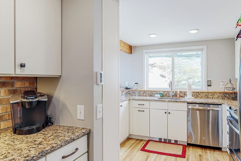 Photo of Kitchen in Warren