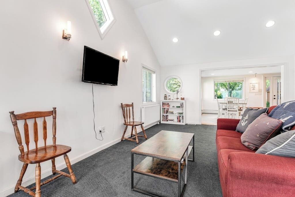 Photo of Livingroom in Neshobe Beach