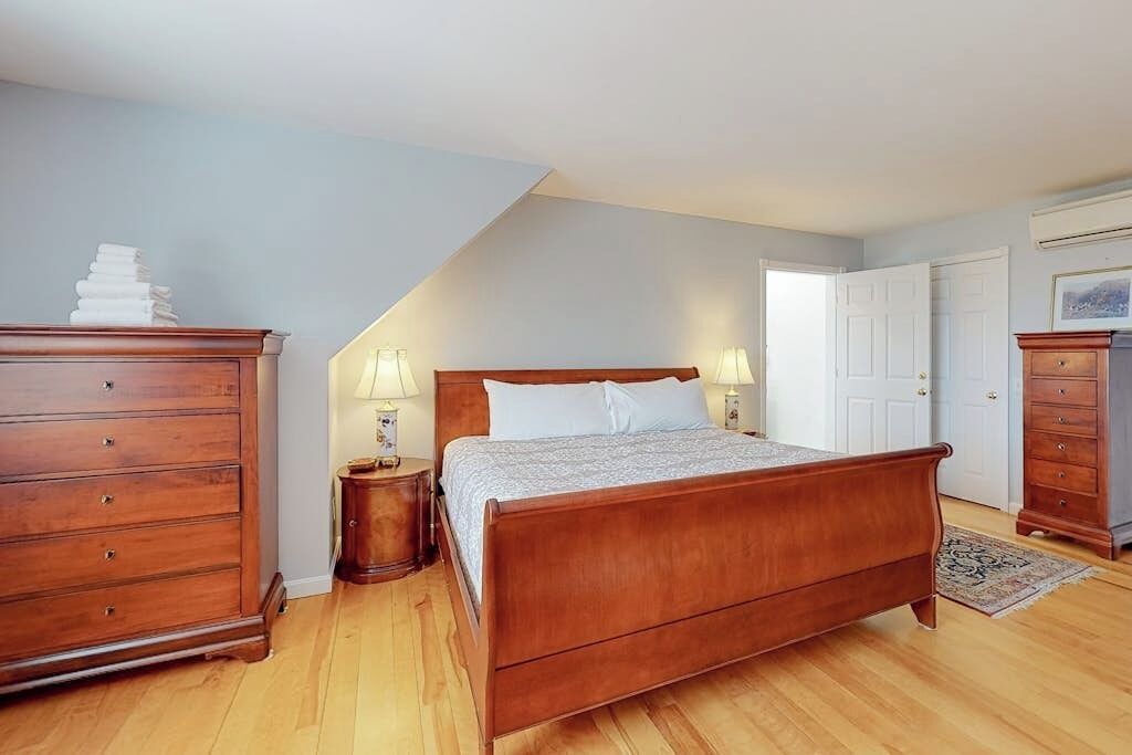 Photo of Bedroom in Waterbury Center