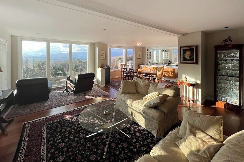 Photo of Livingroom in Waterbury Center