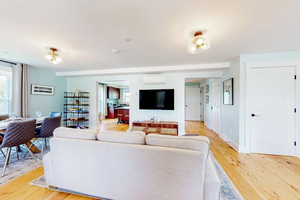 Photo of Livingroom in Waterbury Center