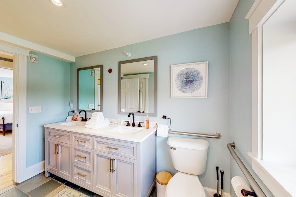 Photo of Bathroom in Waterbury Center
