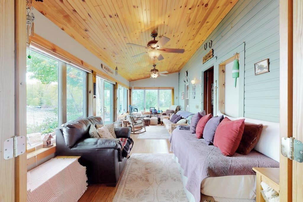 Photo of Livingroom in North Hero