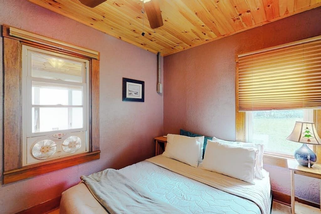 Photo of Bedroom in North Hero