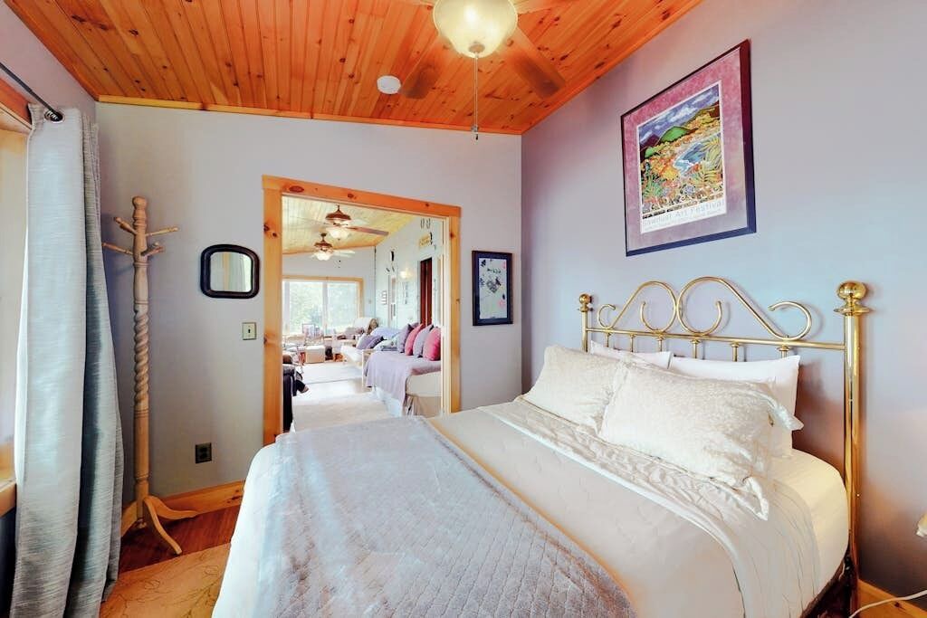 Photo of Bedroom in North Hero