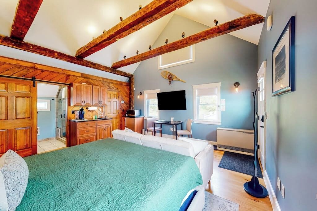 Photo of Bedroom in Waterbury Center