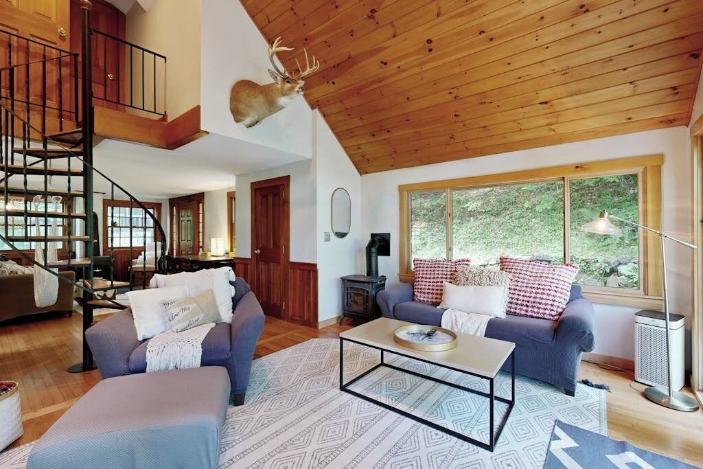 Photo of Livingroom in Barnard