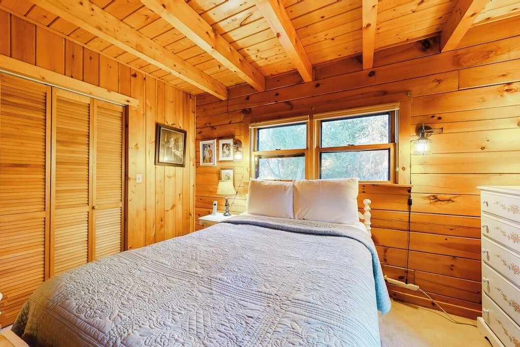 Photo of Bedroom in Neshobe Beach