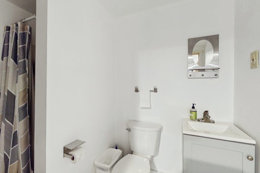 Photo of Bathroom in Castleton