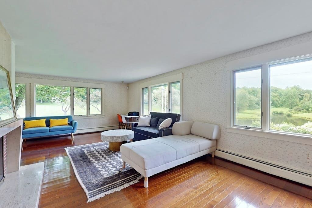 Photo of Livingroom in Woodstock
