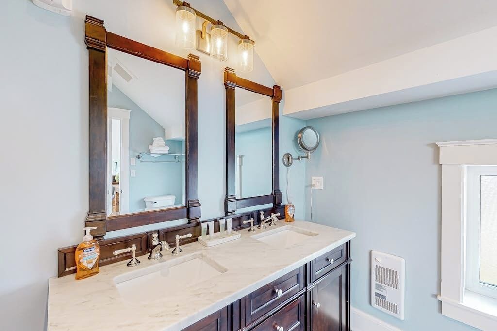 Photo of Bathroom in Waterbury Center