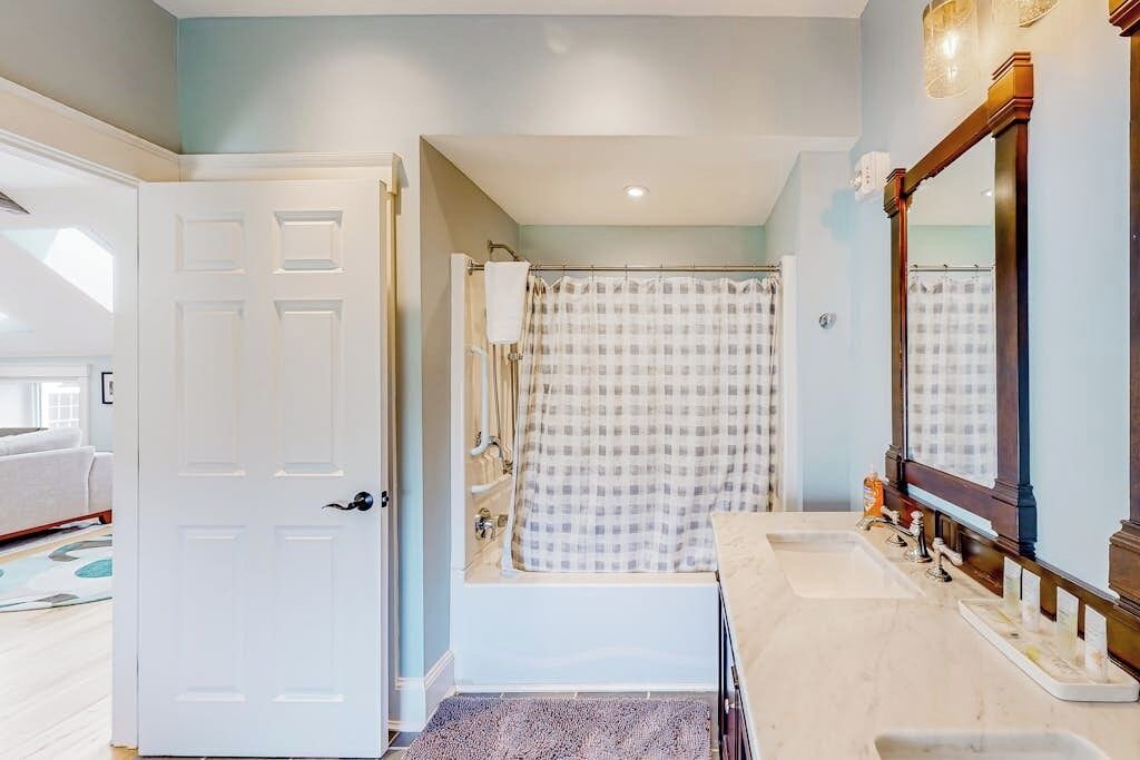 Photo of Bathroom in Waterbury Center