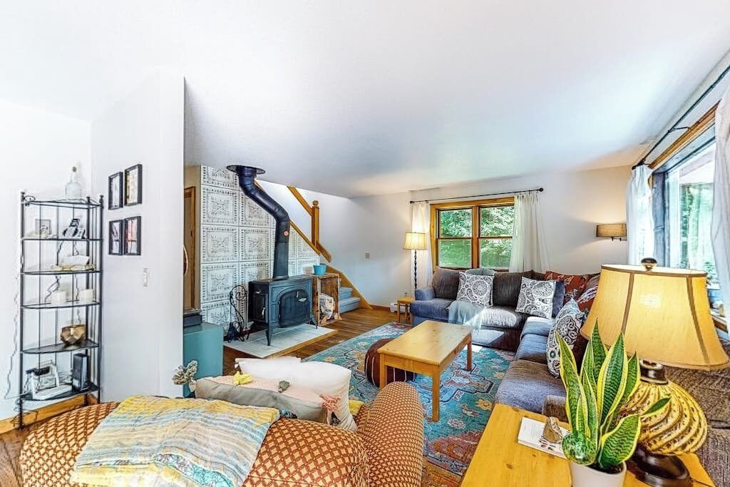 Photo of Livingroom in Pittsfield