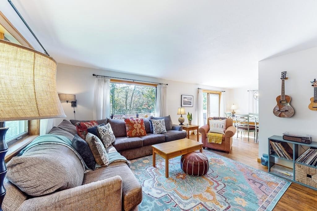 Photo of Livingroom in Pittsfield
