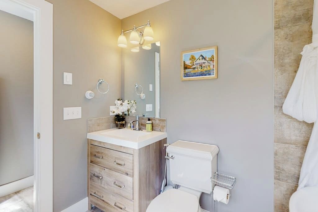 Photo of Bathroom in Barnard
