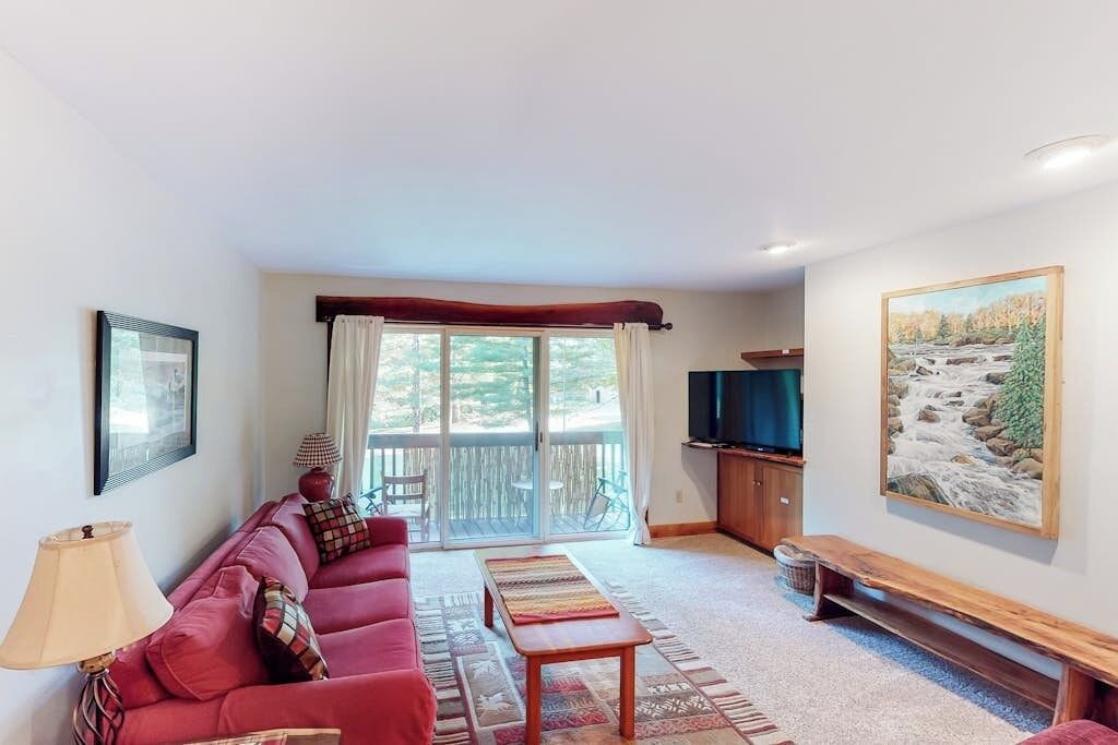 Photo of Livingroom in Warren