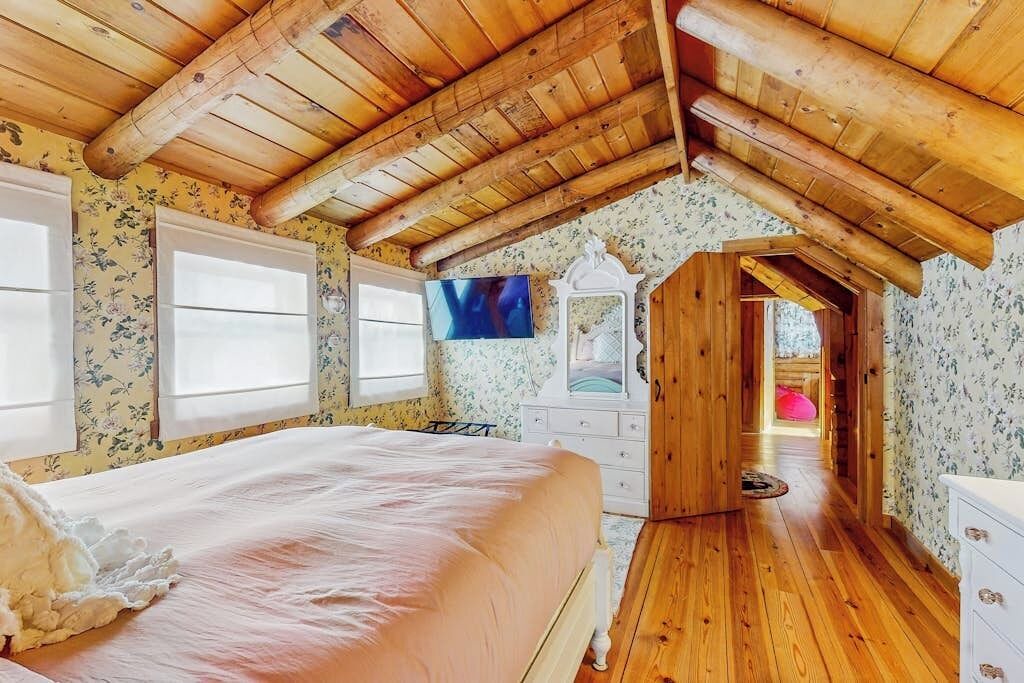 Photo of Bedroom in Bethel