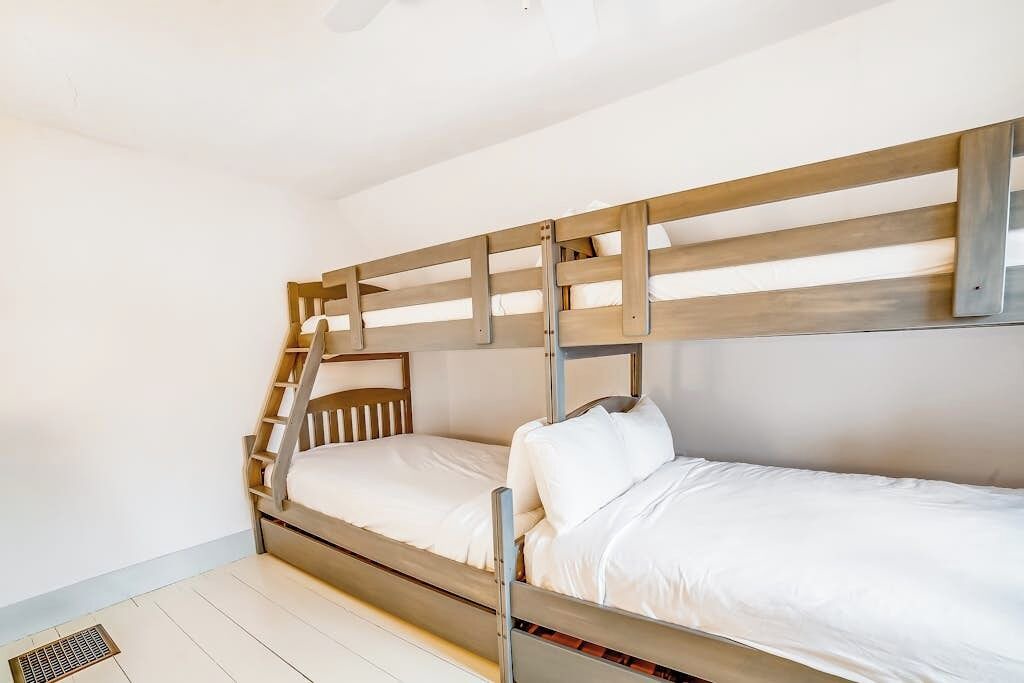 Photo of Bedroom in Lincoln