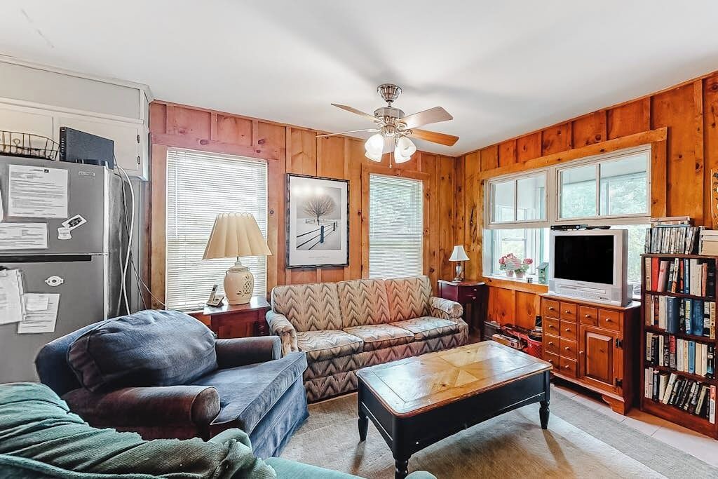 Photo of Livingroom in Poultney