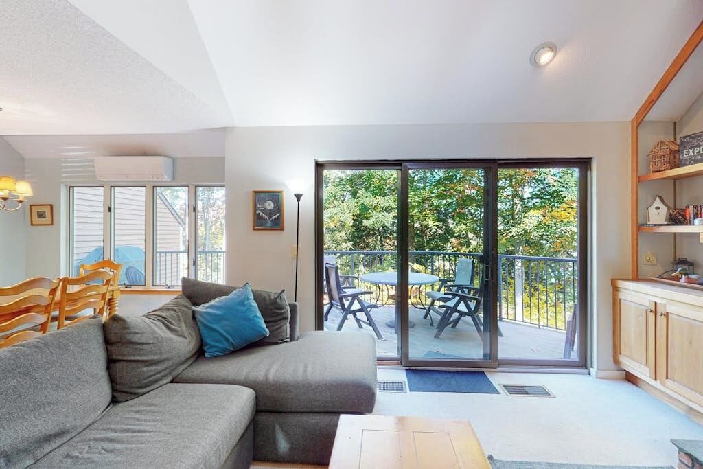 Photo of Livingroom in West Hartford