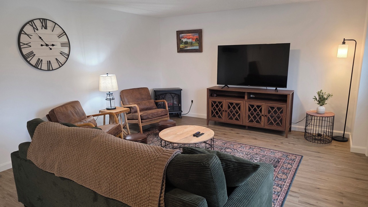 Photo of Livingroom in Thornton