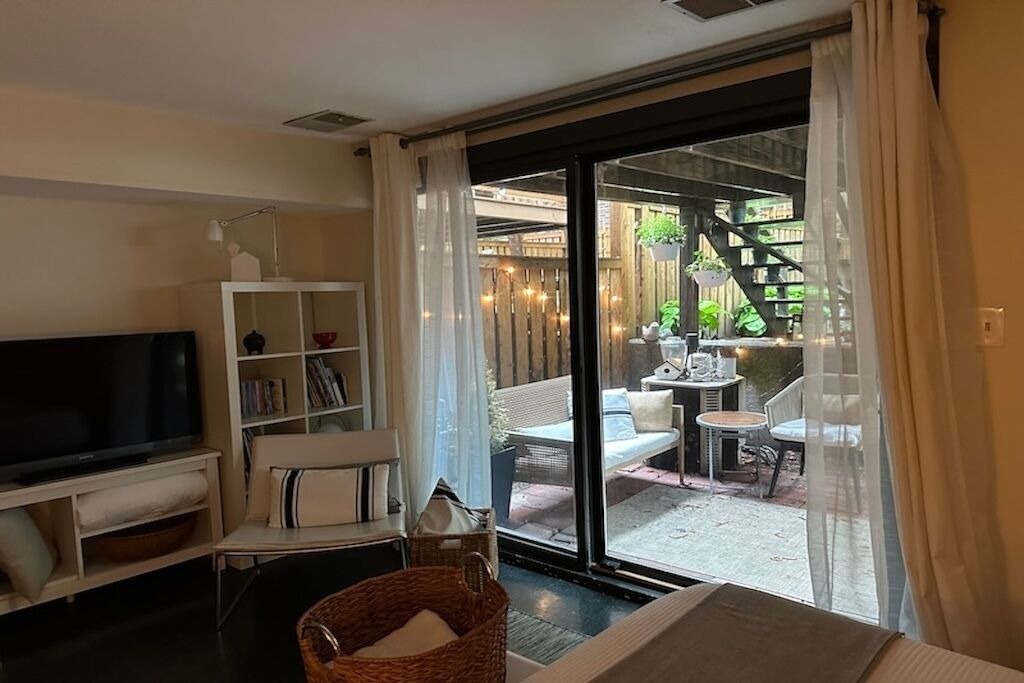 Photo of Livingroom in Mid-Cambridge