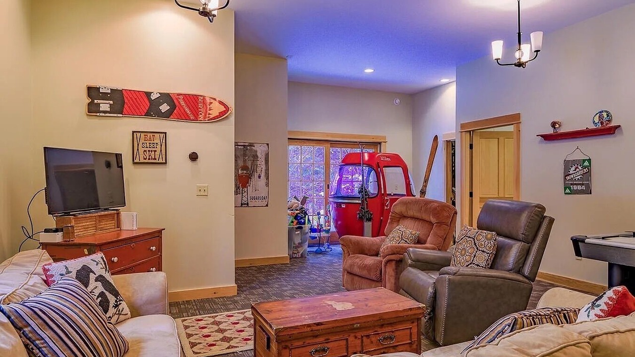 Photo of Livingroom in Carrabassett Valley