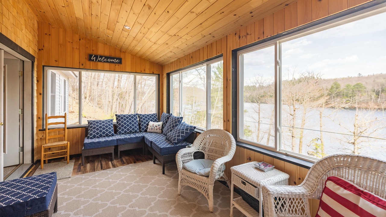 Photo of Livingroom in Greenwood