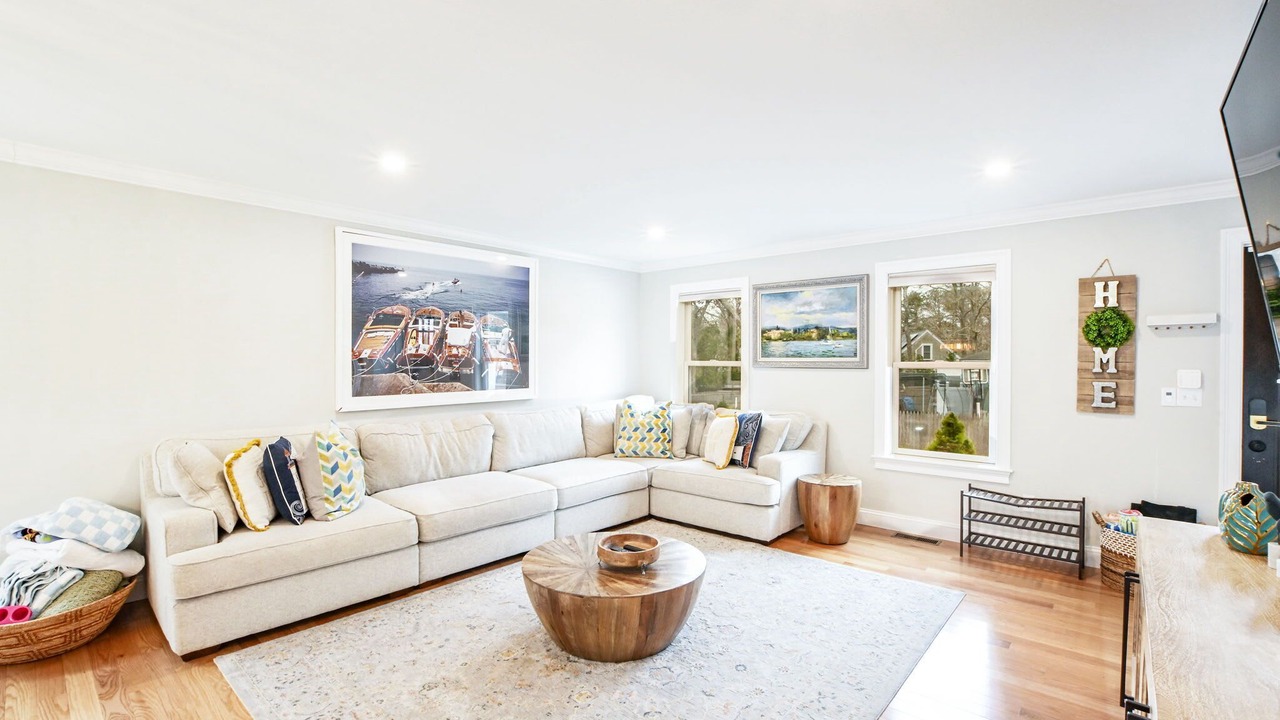 Photo of Livingroom in Mashpee