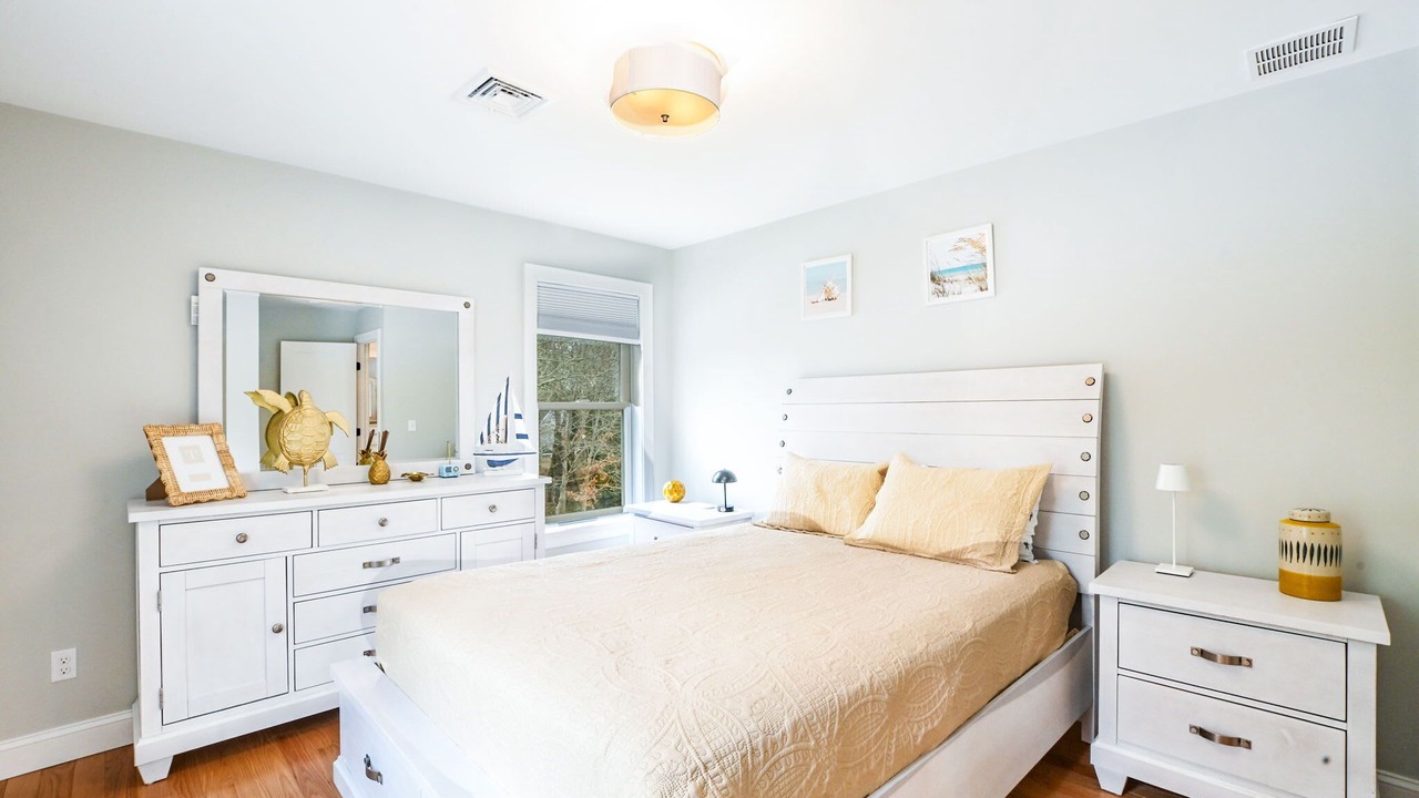 Photo of Bedroom in Mashpee