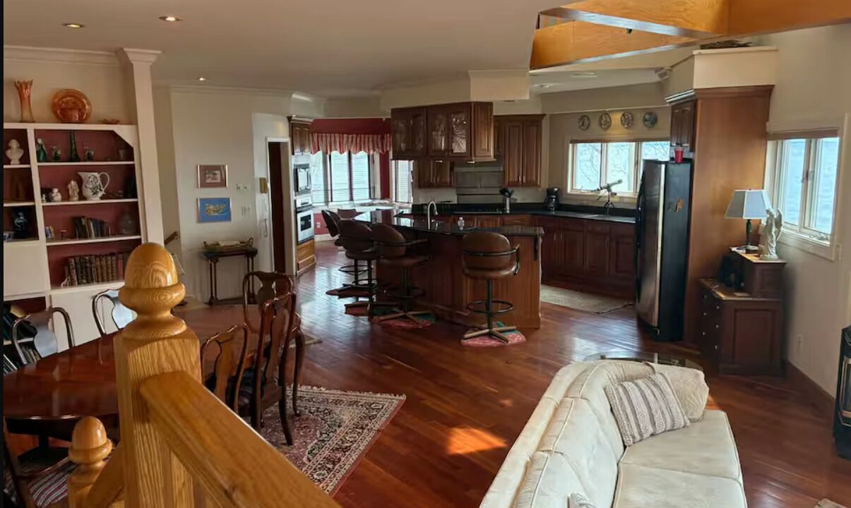 Photo of Livingroom in Malletts Bay