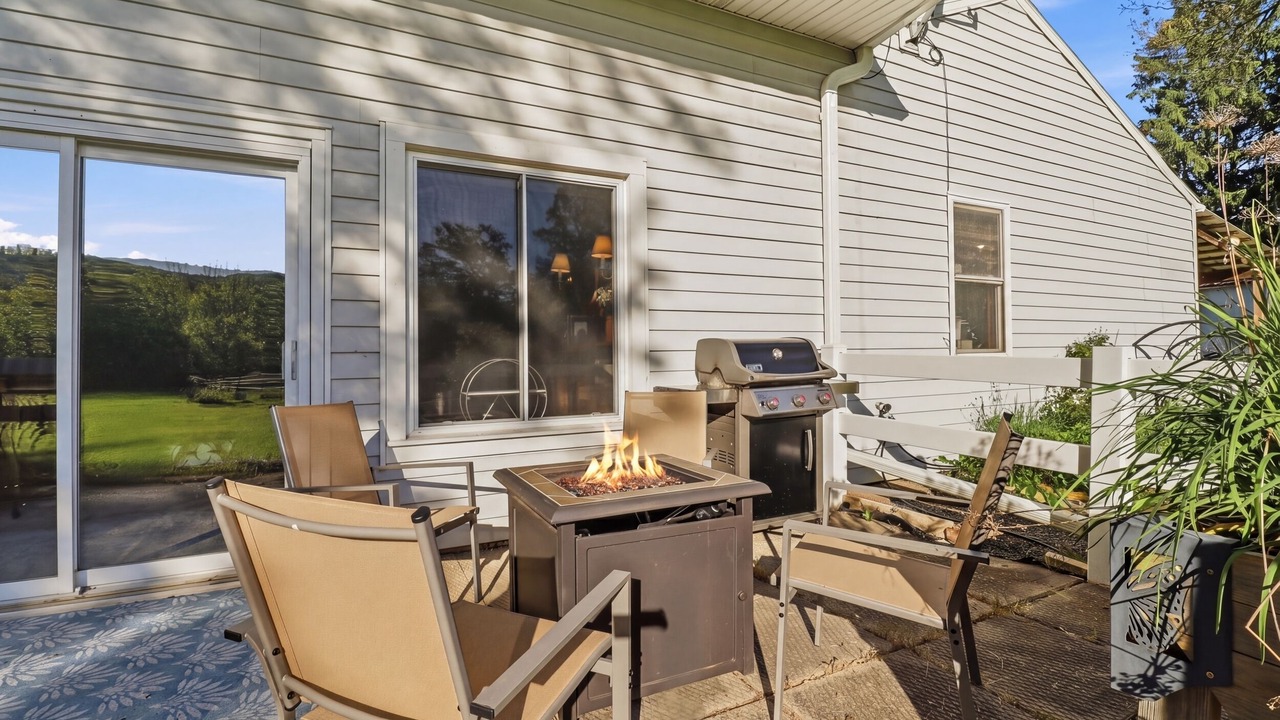 Photo of Patio Balcony in Montour Falls
