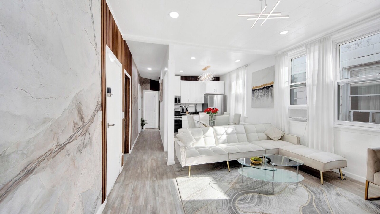 Photo of Livingroom in Southeast Yonkers