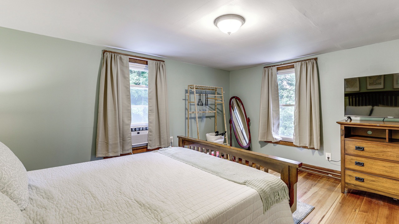 Photo of Bedroom in Middletown