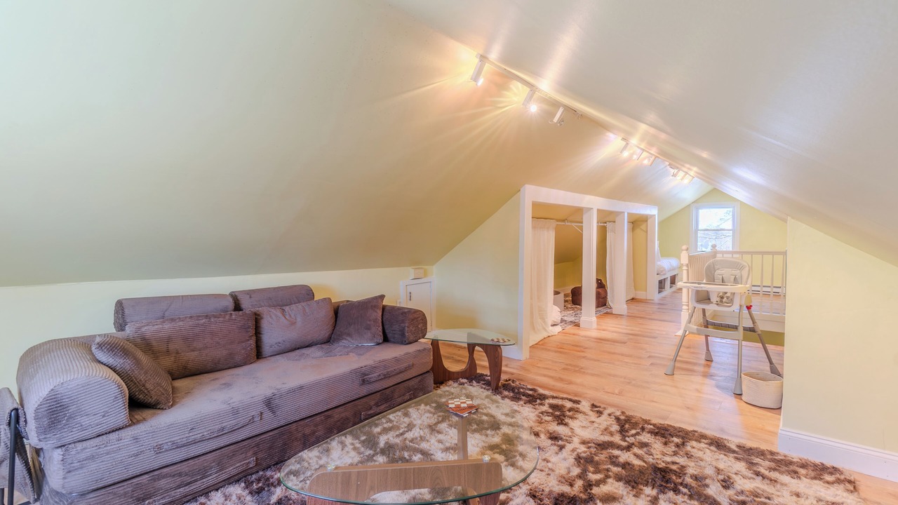 Photo of Livingroom in Somerville