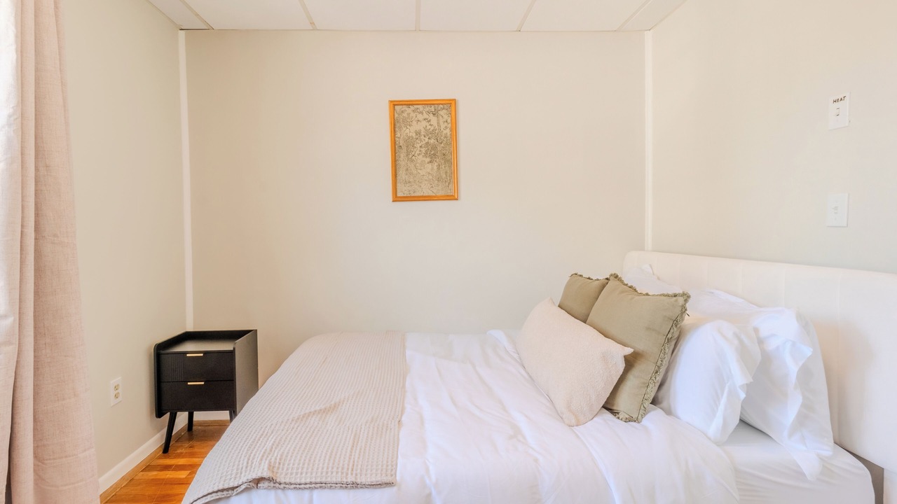 Photo of Bedroom in Somerville