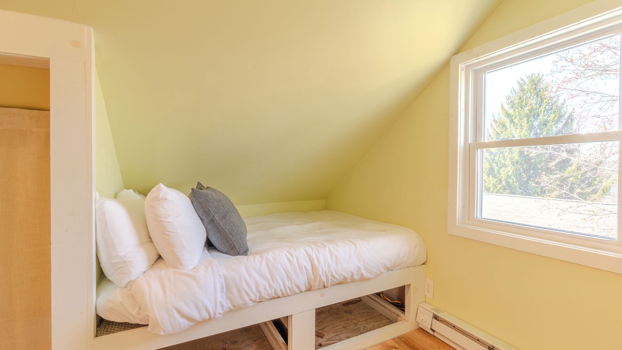 Photo of Bedroom in Somerville