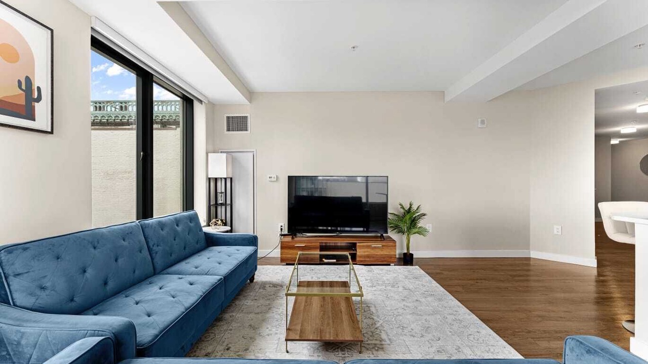 Photo of Livingroom in Bay Village