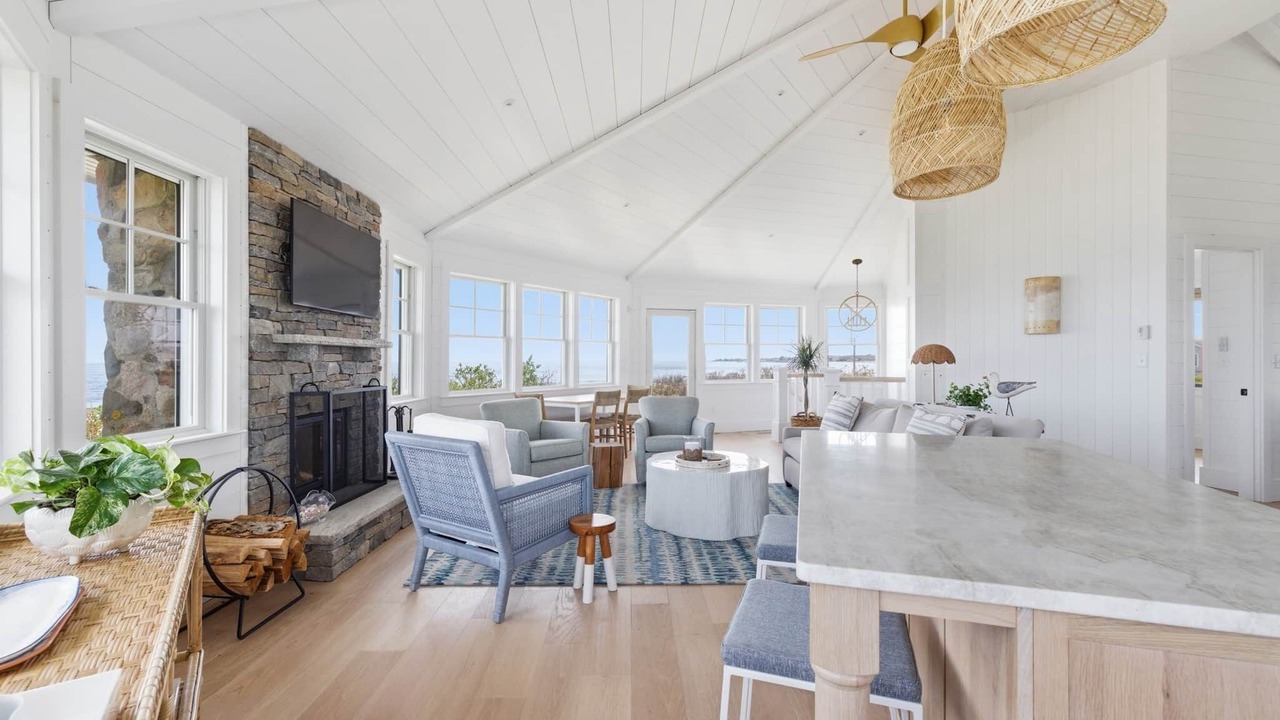 Photo of Livingroom in Biddeford Pool