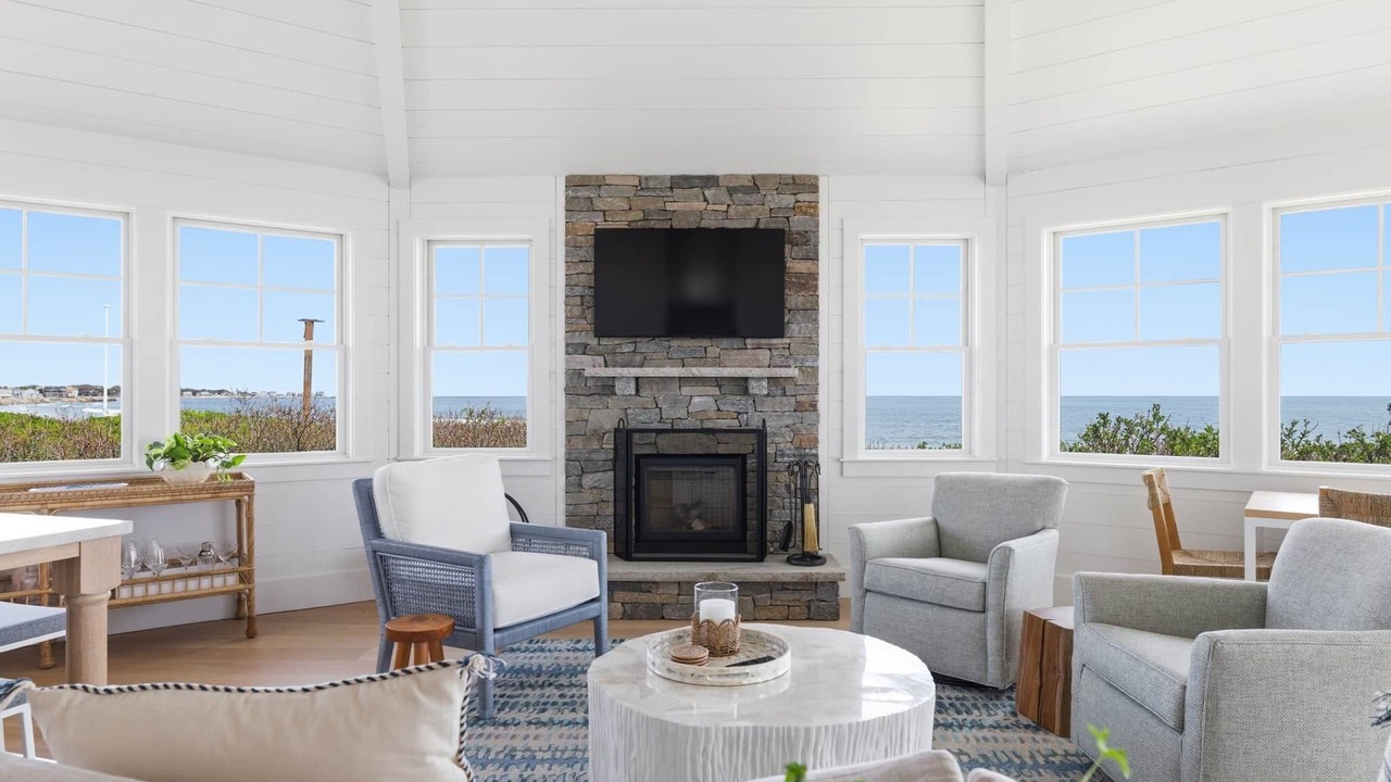 Photo of Livingroom in Biddeford Pool