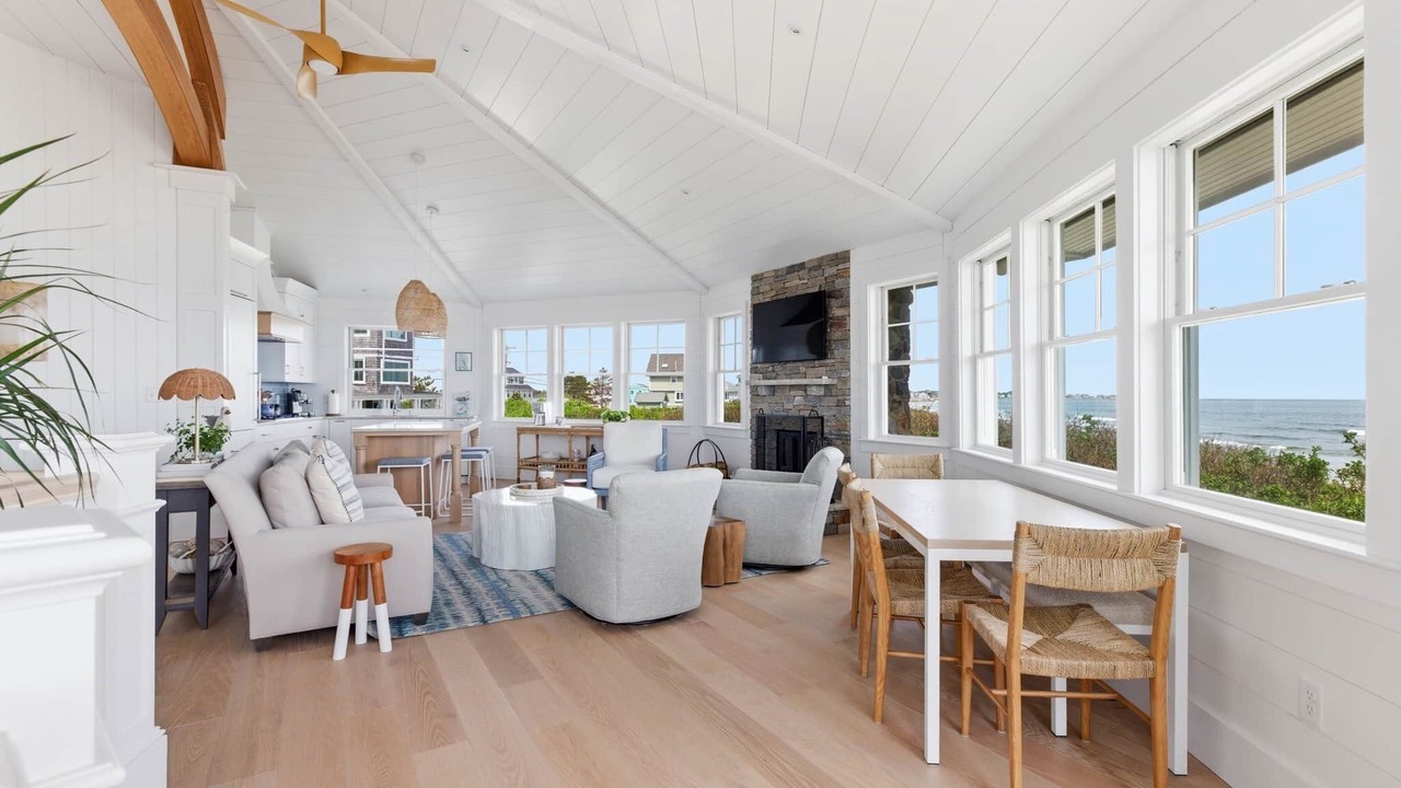 Photo of Livingroom in Biddeford Pool