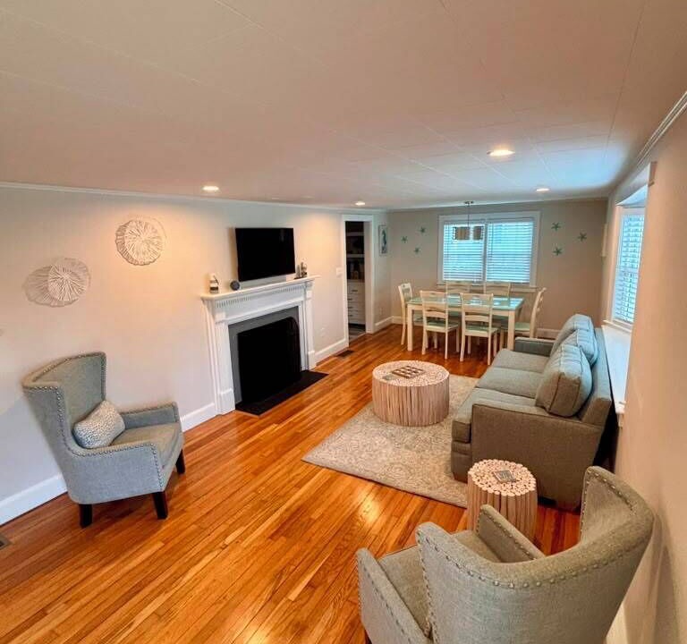 Photo of Livingroom in Bass River