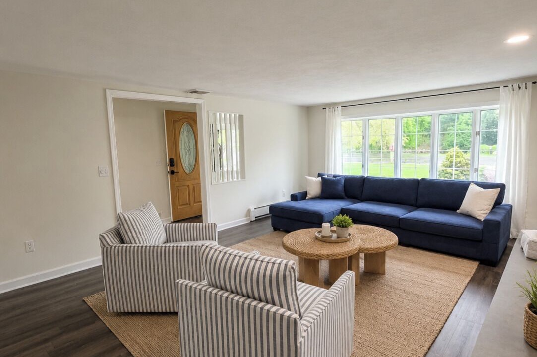 Photo of Livingroom in Watch Hill